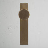 Pomo para puertas Onslow con placa larga (fijo) - Latón antiguo